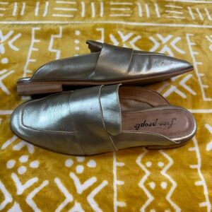 Free People Metallic Light Gold- At Ease Loafer Mules Sz 39 Arrive Clean!
